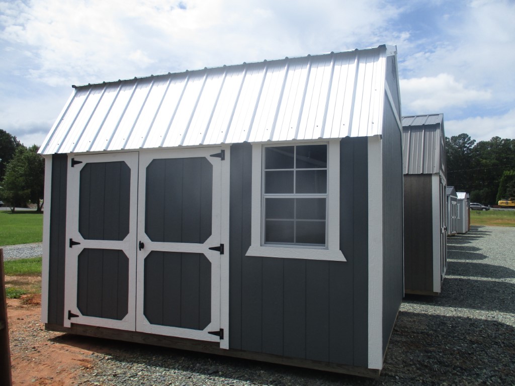 Side Lofted Barn