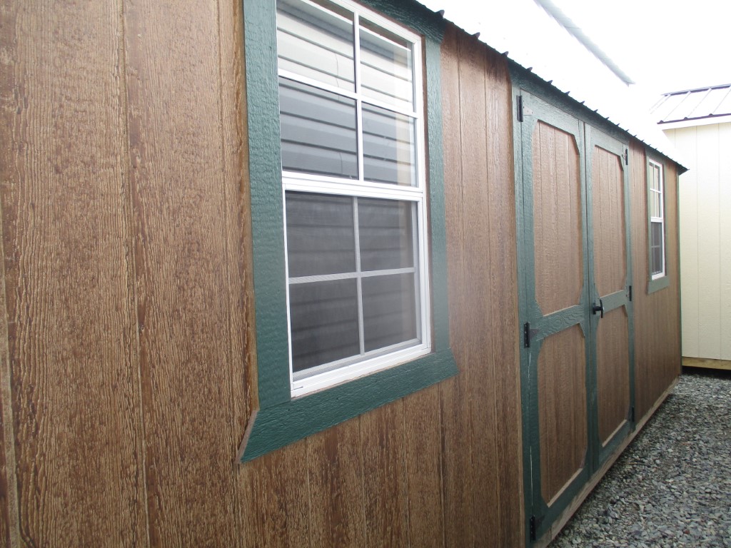 Side Lofted Barn